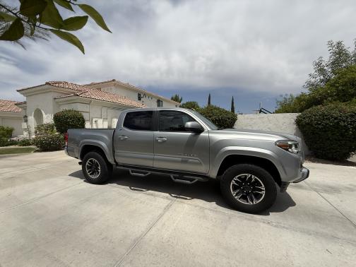 2017 Toyota Tacoma SR5