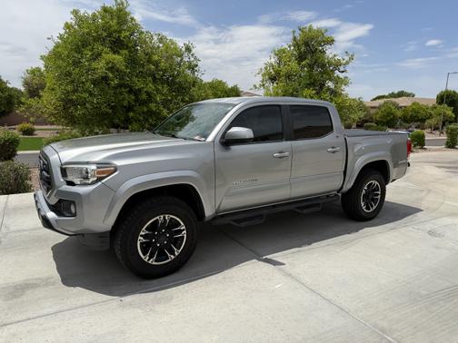 2017 Toyota Tacoma SR5