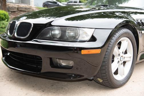 Black 2001 BMW Z3 2.5i Roadster