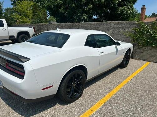 White 2017 Dodge Challenger R/T