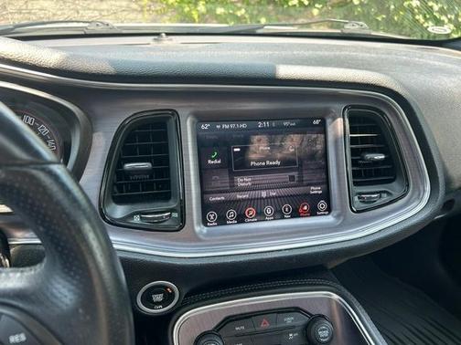 White 2017 Dodge Challenger R/T