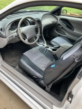 2001 Ford Mustang Premium