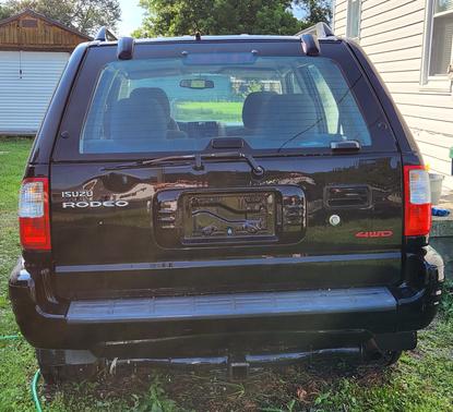 2000 Isuzu Rodeo S