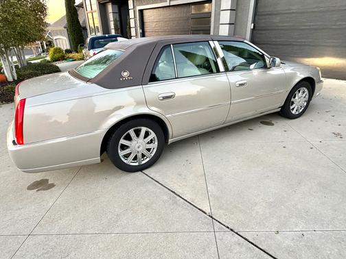 2009 Cadillac DTS 1SB