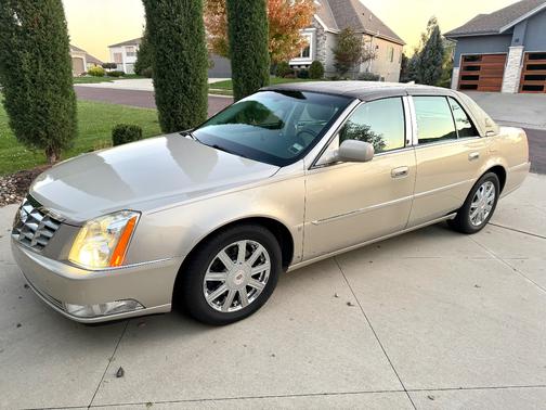 2009 Cadillac DTS 1SB
