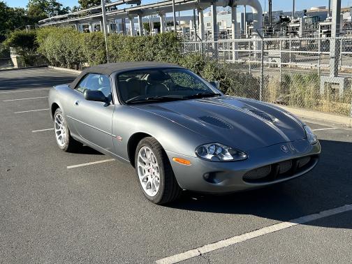 2002 Jaguar XKR Base