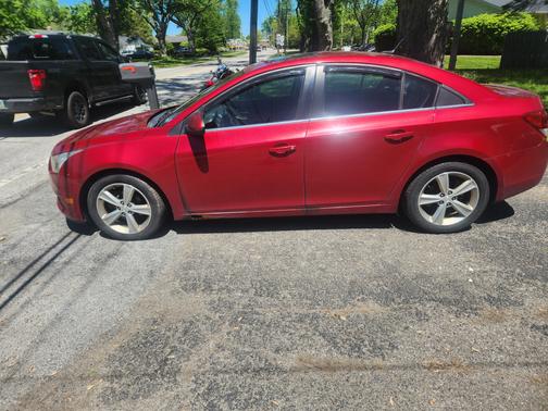 Red 2014 Chevrolet Cruze 2LT