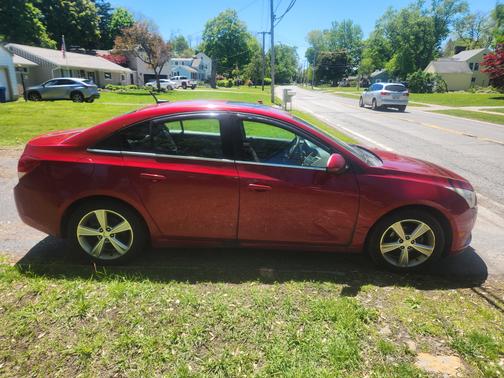 Red 2014 Chevrolet Cruze 2LT