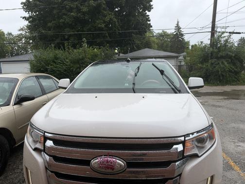 White 2011 Ford Edge Limited