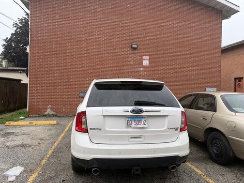White 2011 Ford Edge Limited