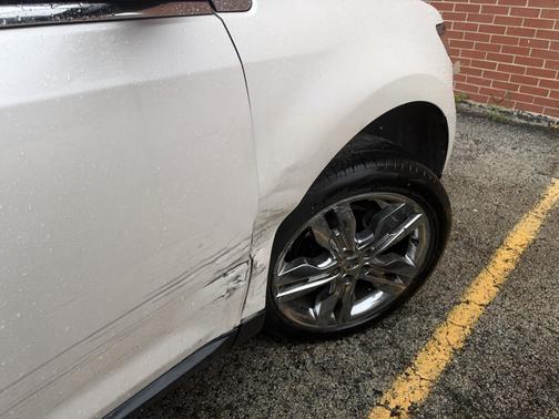 White 2011 Ford Edge Limited