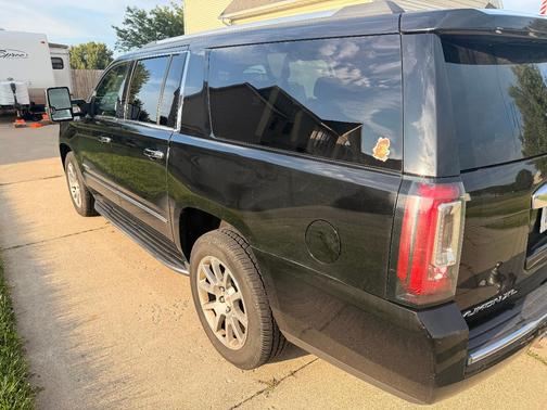 Black 2020 GMC Yukon XL Denali