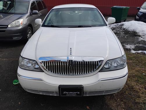2009 Lincoln Town Car Signature Limited