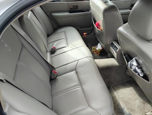 2009 Lincoln Town Car Signature Limited