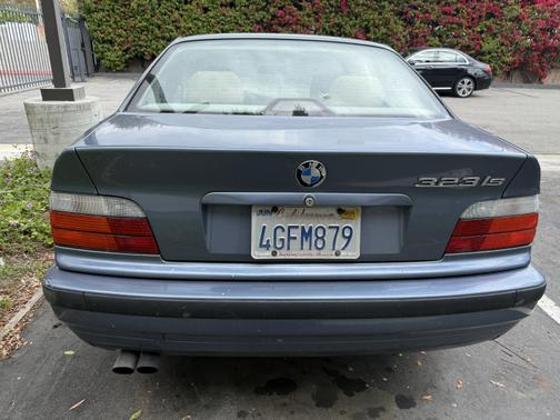 1999 BMW 323 iS