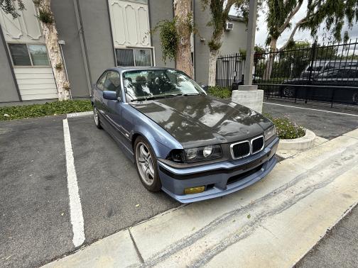 1999 BMW 323 iS