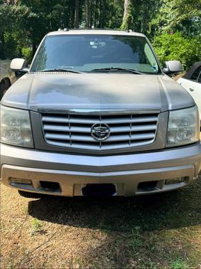 Silver 2004 Cadillac Escalade Base