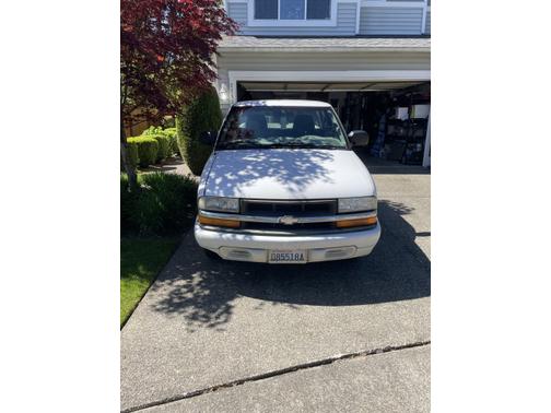 2000 Chevrolet S-10 LS Extended Cab
