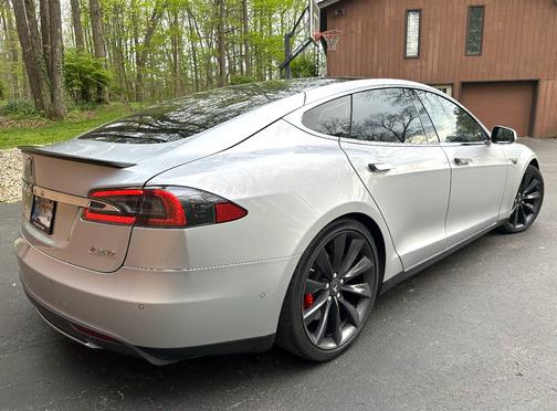Gray 2014 Tesla Model S P85D