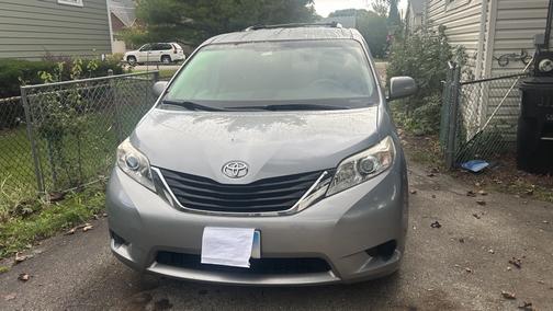 2013 Toyota Sienna LE