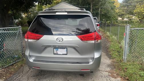 2013 Toyota Sienna LE