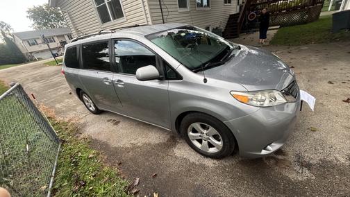 2013 Toyota Sienna LE