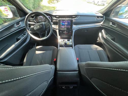 Gray 2025 Jeep Grand Cherokee Laredo