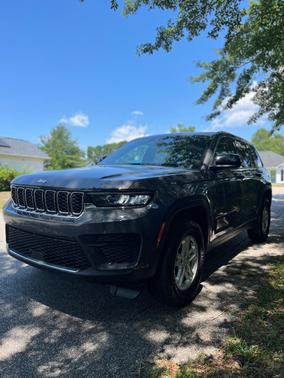 Gray 2025 Jeep Grand Cherokee Laredo