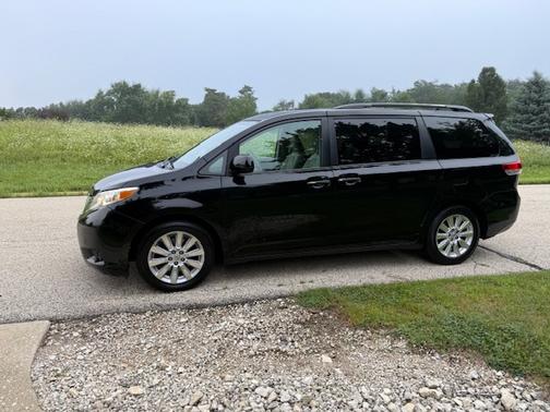 2011 Toyota Sienna XLE