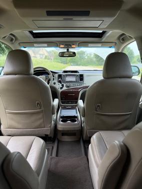2011 Toyota Sienna XLE