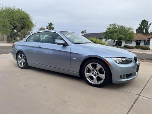 Silver 2009 BMW 328 i
