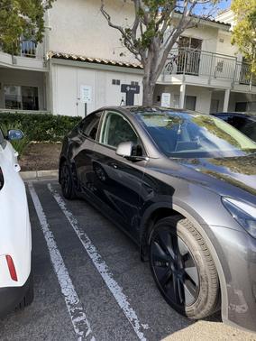 2025 Tesla Model Y Long Range RWD