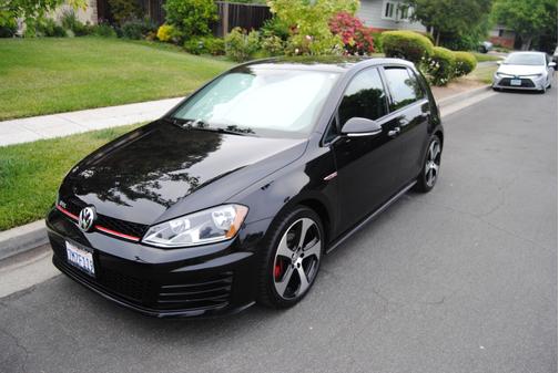 2015 Volkswagen Golf GTI 2.0T S 4-Door