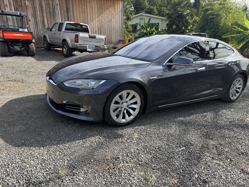 2016 Tesla Model S 70D