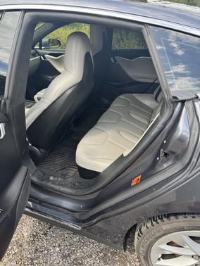 2016 Tesla Model S 70D