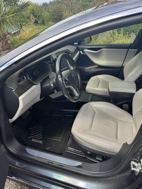 2016 Tesla Model S 70D