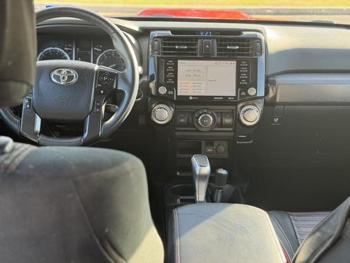 2022 Toyota 4Runner TRD Off Road