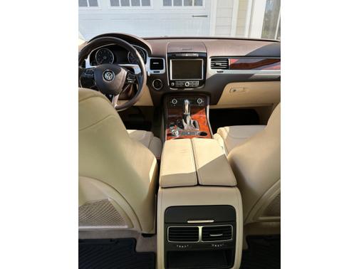 2014 Volkswagen Touareg 3.6L Sport
