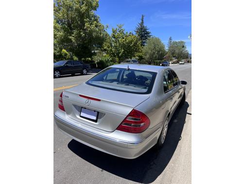 2004 Mercedes-Benz E-Class E320
