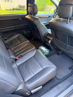 Gray 2011 Mercedes-Benz R-Class R 350 4MATIC
