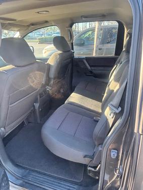 2011 Nissan Titan SV