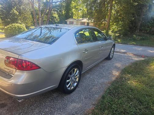 Silver 2006 Buick Lucerne CXS
