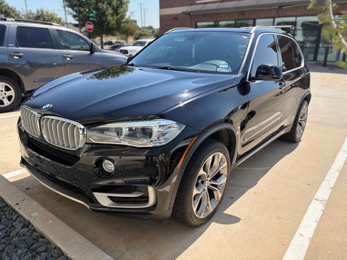 Black 2018 BMW X5 sDrive35i