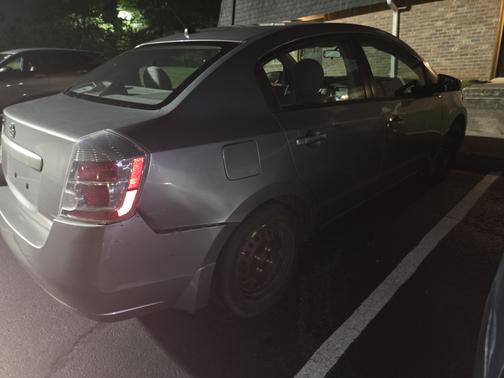 Gray 2009 Nissan Sentra 2.0 S