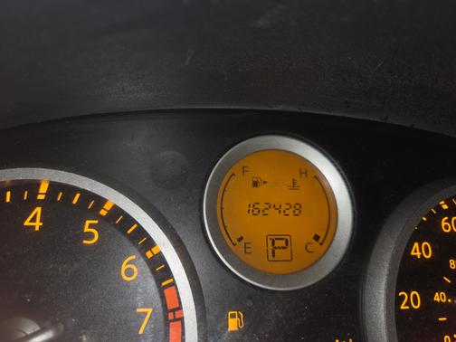 Gray 2009 Nissan Sentra 2.0 S