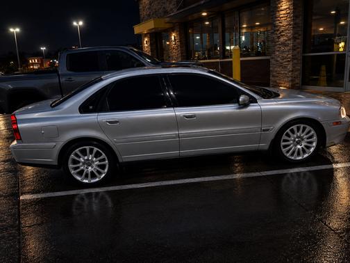 Silver 2004 Volvo S80 T6