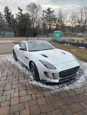 2016 Jaguar F-TYPE R
