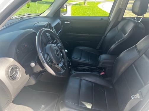 White 2016 Jeep Patriot Latitude