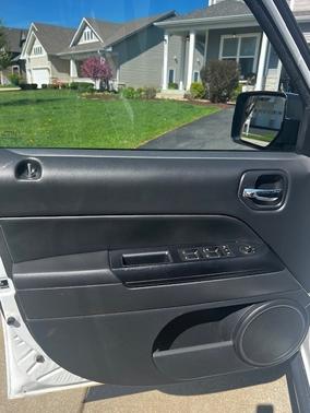 White 2016 Jeep Patriot Latitude