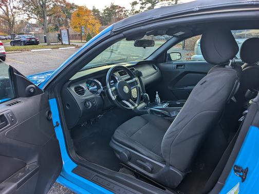 2013 Ford Mustang V6